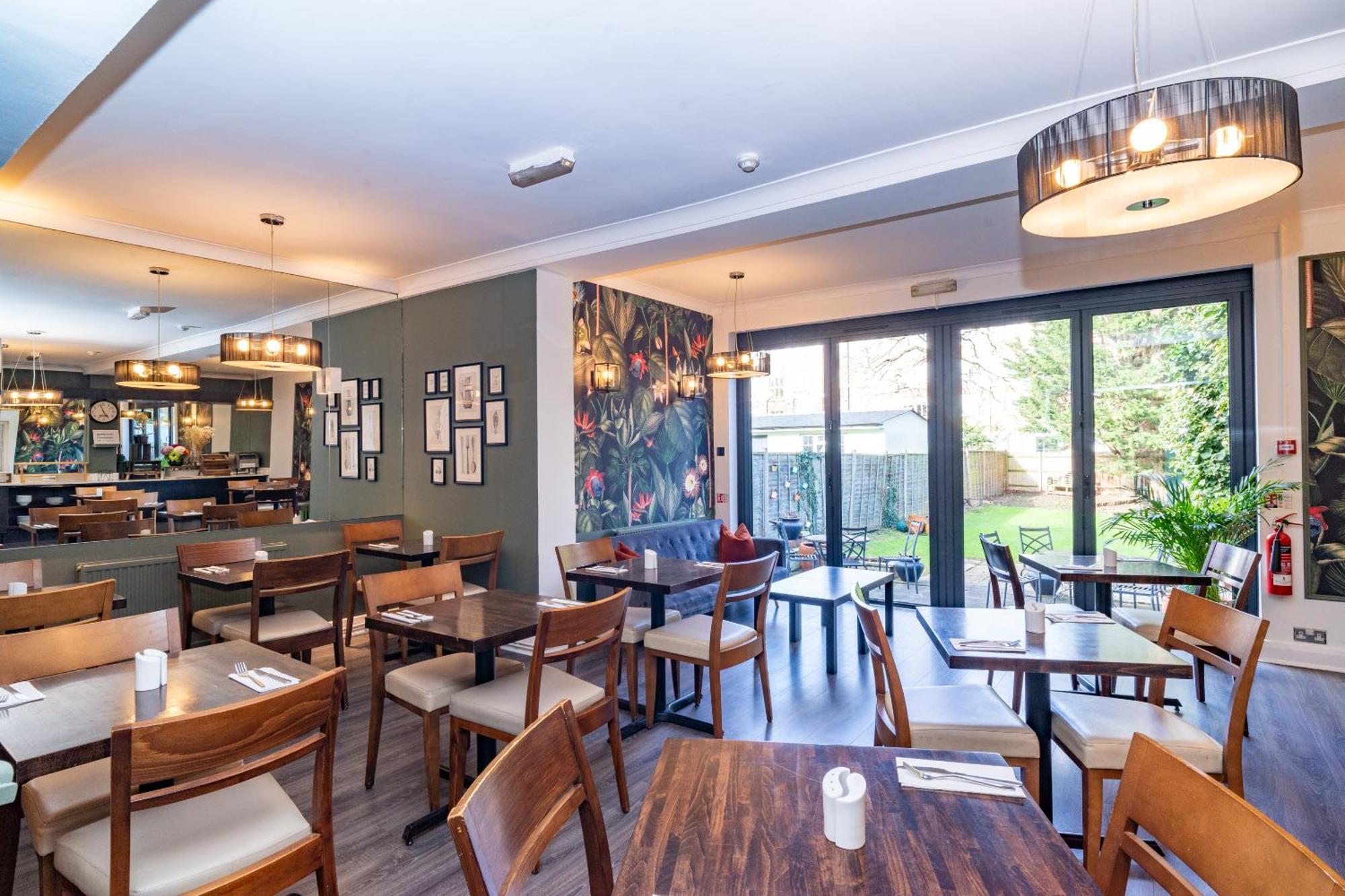 Croft Court Hotel Лондон Экстерьер фото