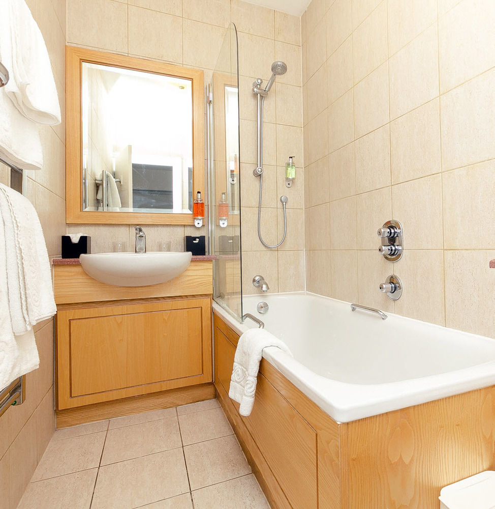 Croft Court Hotel Лондон Экстерьер фото